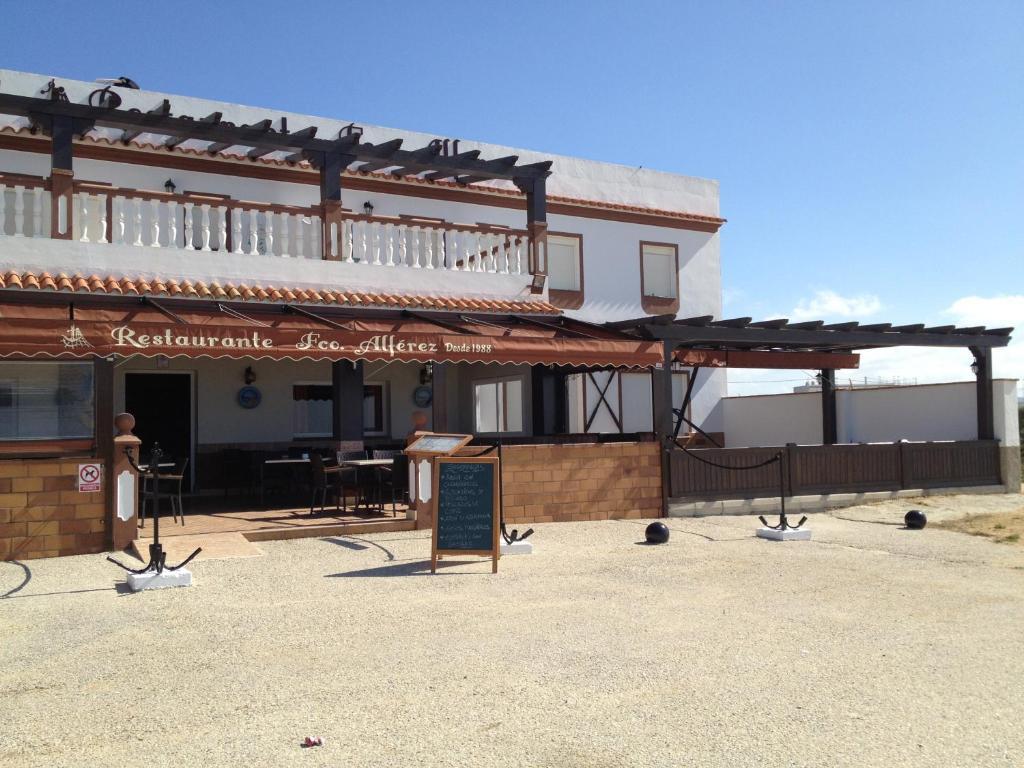 Hostal El Alferez Vejer de la Frontera Exterior photo