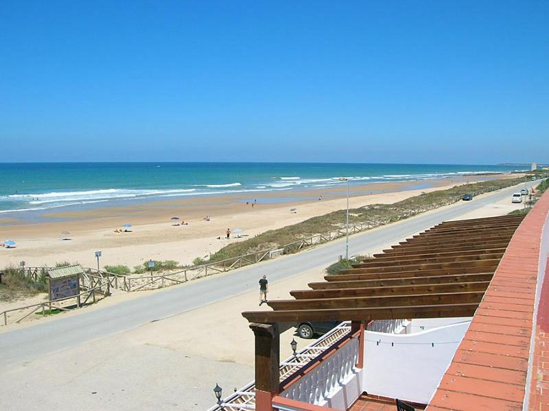 Hostal El Alferez Vejer de la Frontera Exterior photo